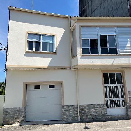 モンフォルテ・デ・レモス Casa Casaresヴィラ エクステリア 写真