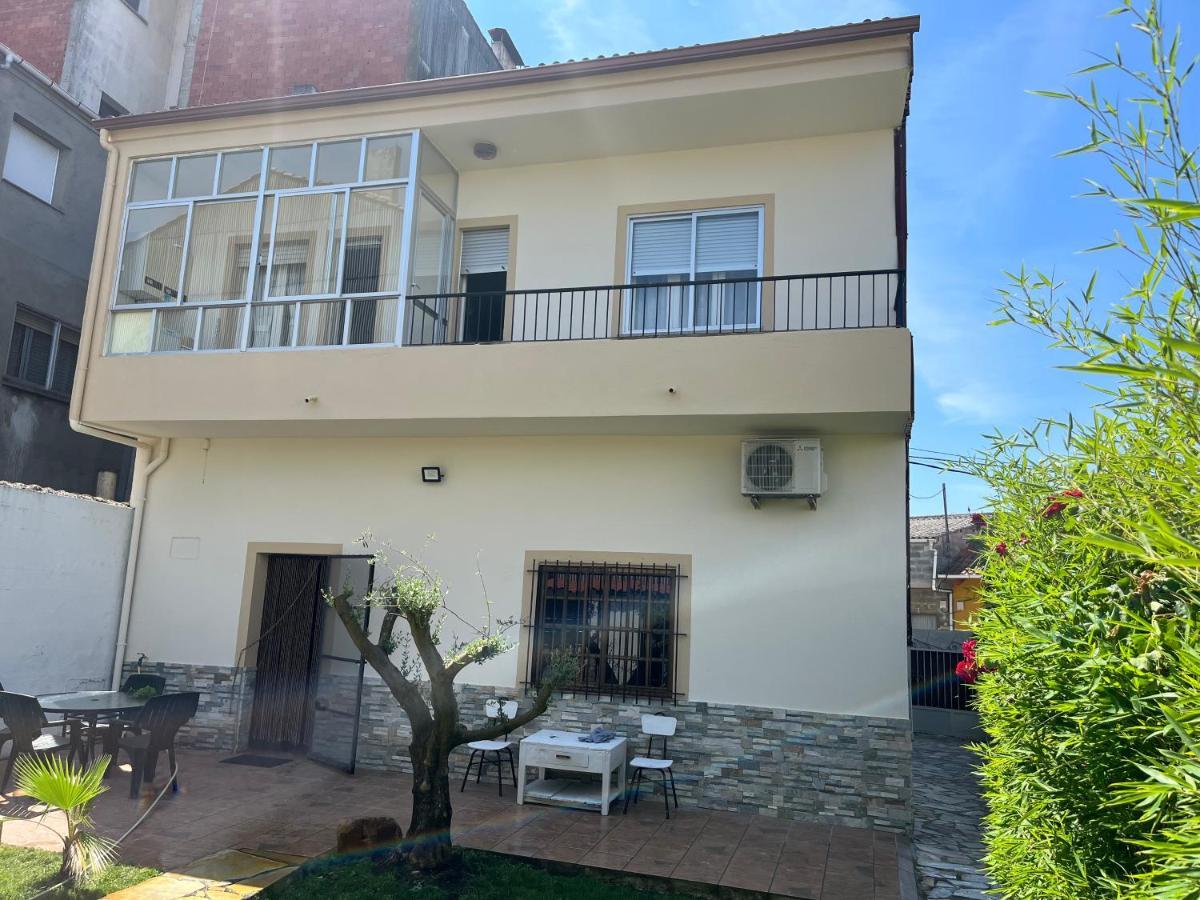 モンフォルテ・デ・レモス Casa Casaresヴィラ エクステリア 写真